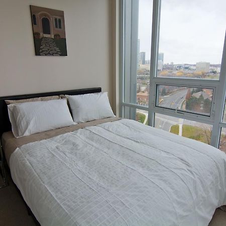 Maplewood Furnished Suites Mississauga Buitenkant foto