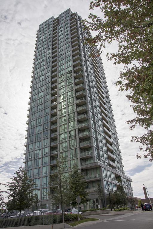 Maplewood Furnished Suites Mississauga Buitenkant foto
