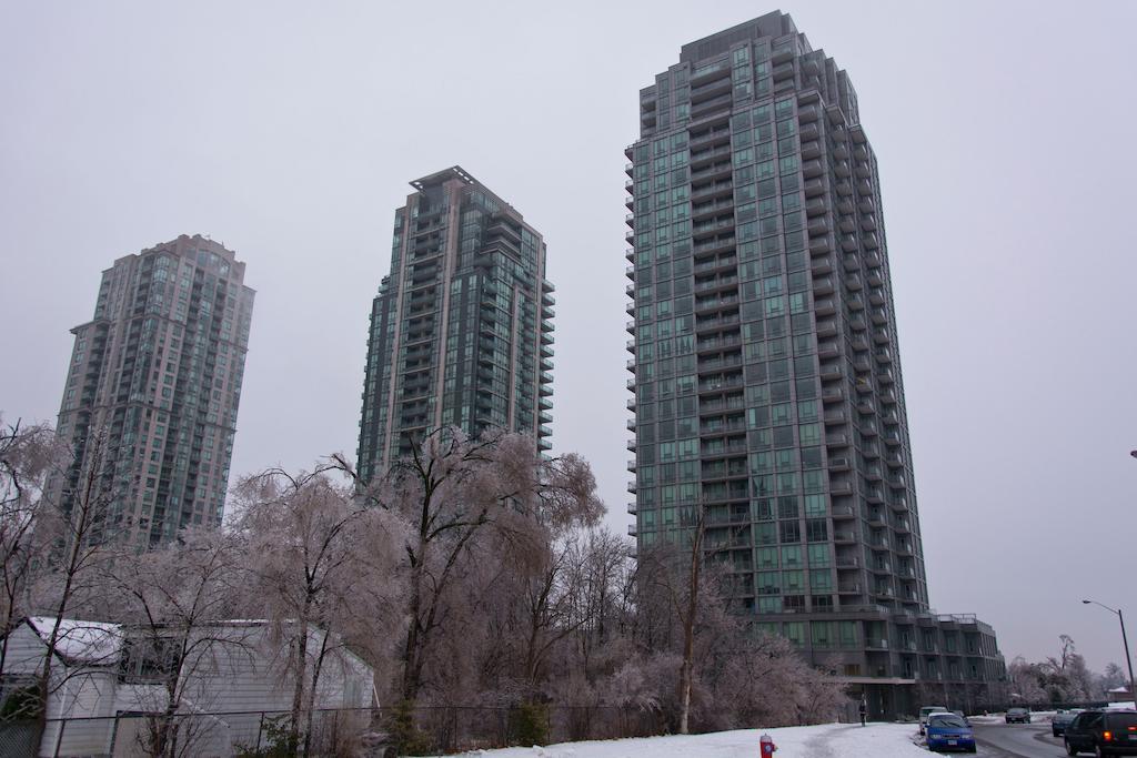 Maplewood Furnished Suites Mississauga Buitenkant foto