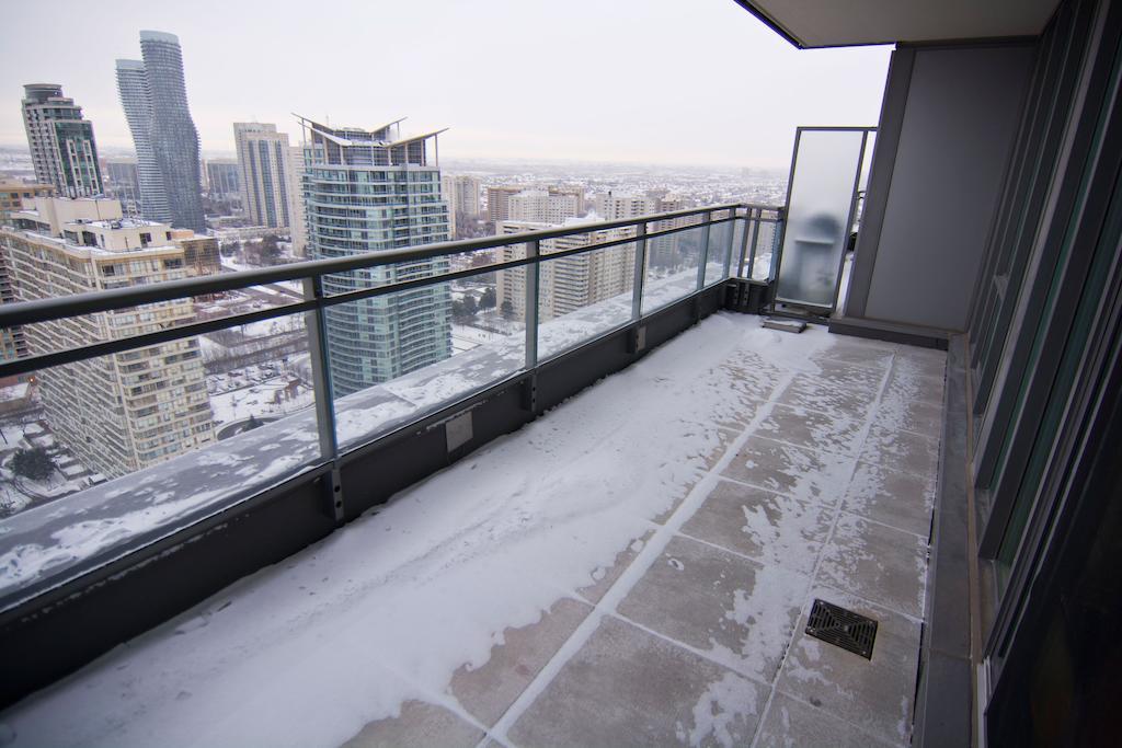 Maplewood Furnished Suites Mississauga Buitenkant foto